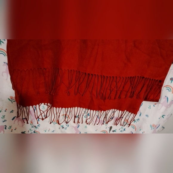 Vintage Larioseta Vibrant Red Viscose Blend Soft Casual Scarf Wrap w/ Fringe - Picture 4 of 8
